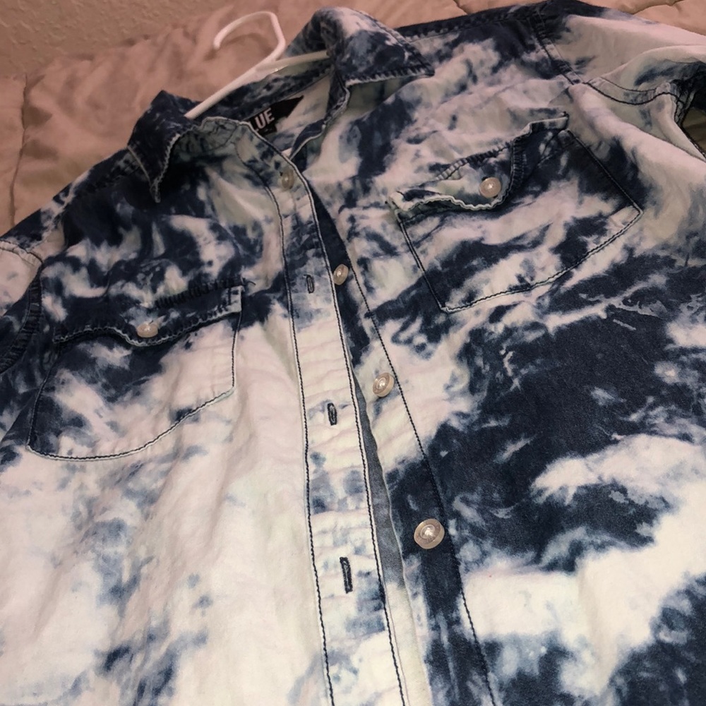 Acid wash button down - Picture 2 of 3
